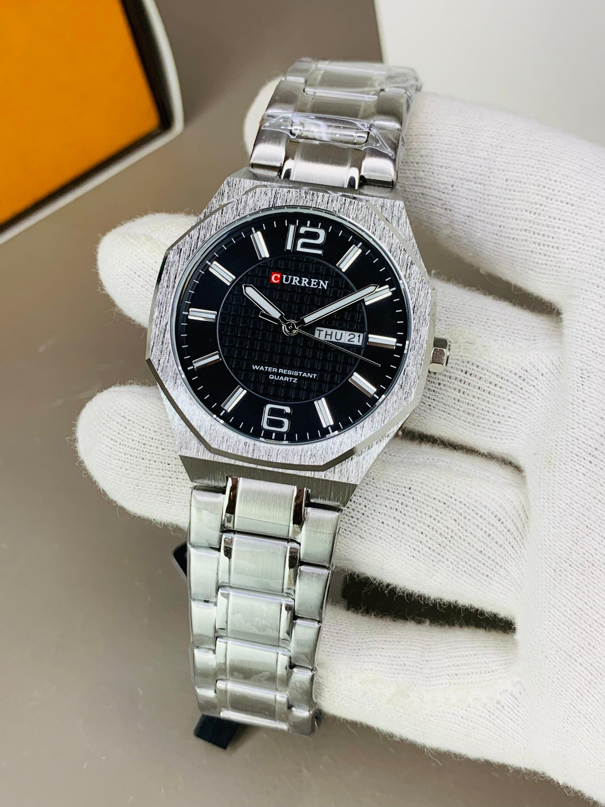 CURREN 8476 - New Shape Day Date Stainless Steel Chain Watch For Men's